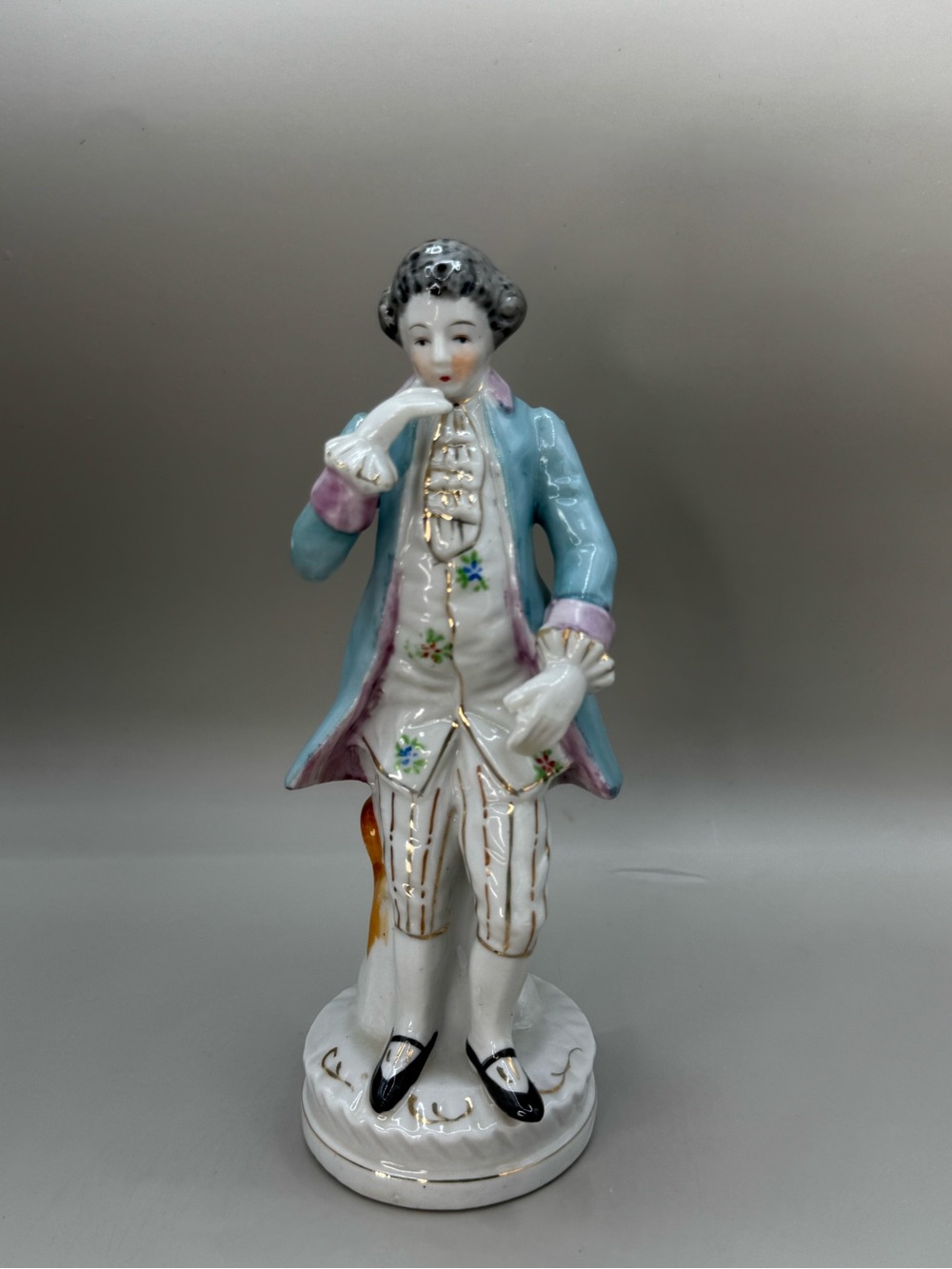 Porcelain Figurine in Blue and White - Classic Gentleman Statue